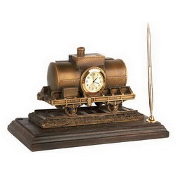 Настольный прибор Цистерна с часами и ручкой на деревянной подставке