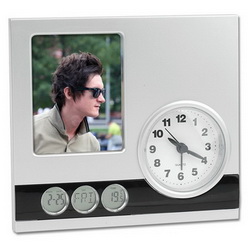 Часы с рамкой для фото 6х9 см,пластик,черный