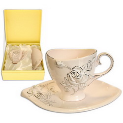 Чайная пара Чайная роза, 180 мл, костяной фарфор, в подарочной коробке, Италия, цвет бежевый