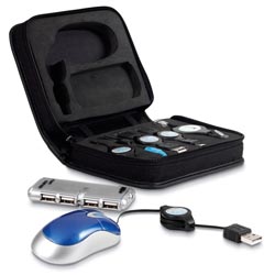 Компьютерный набор: мышка, USB Hub на 4 порта, handsfree, 3 удлинителя, в футляре, пластик, черный
