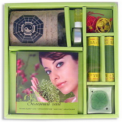 Набор ароматический Зеленый чай (благовония, подставка, аромалампа, эфирные масло, свеча, подвеска, CD), цвет зеленый